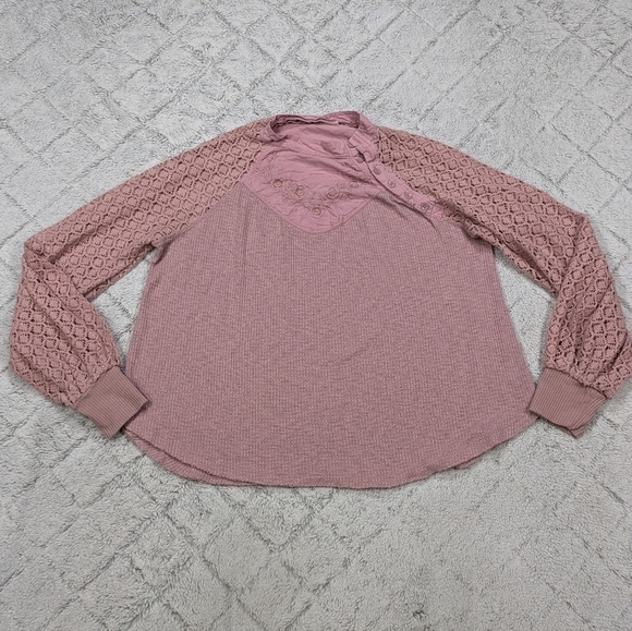 Free People Tops - Free People Shirt Women's M Pink Rose Sweetest Thing Thermal Top Lace Sleeves